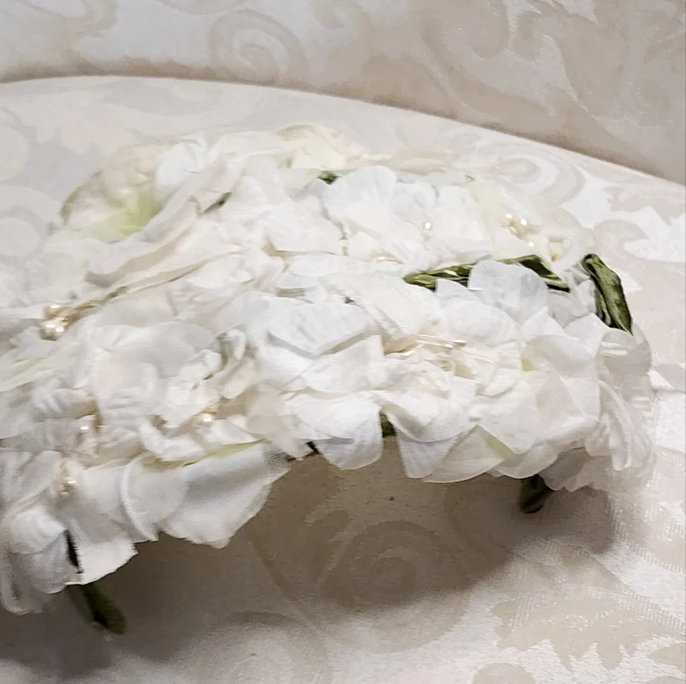 VINTAGE White Floral Hair Fascinator – Old Hollywood Glam Collectible Headpiece - Picture 9 of 9
